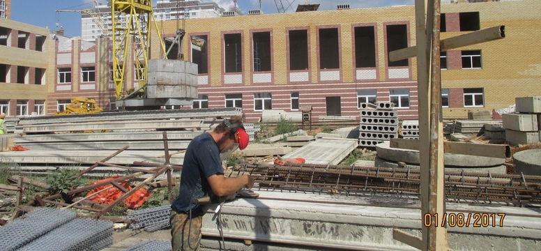 Строительство школы в микрорайоне Елецком планируют завершить к концу года