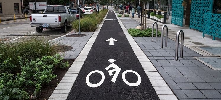 Опрос жителей города о создании велоинфраструктуры проводится в инстаграме департамента 